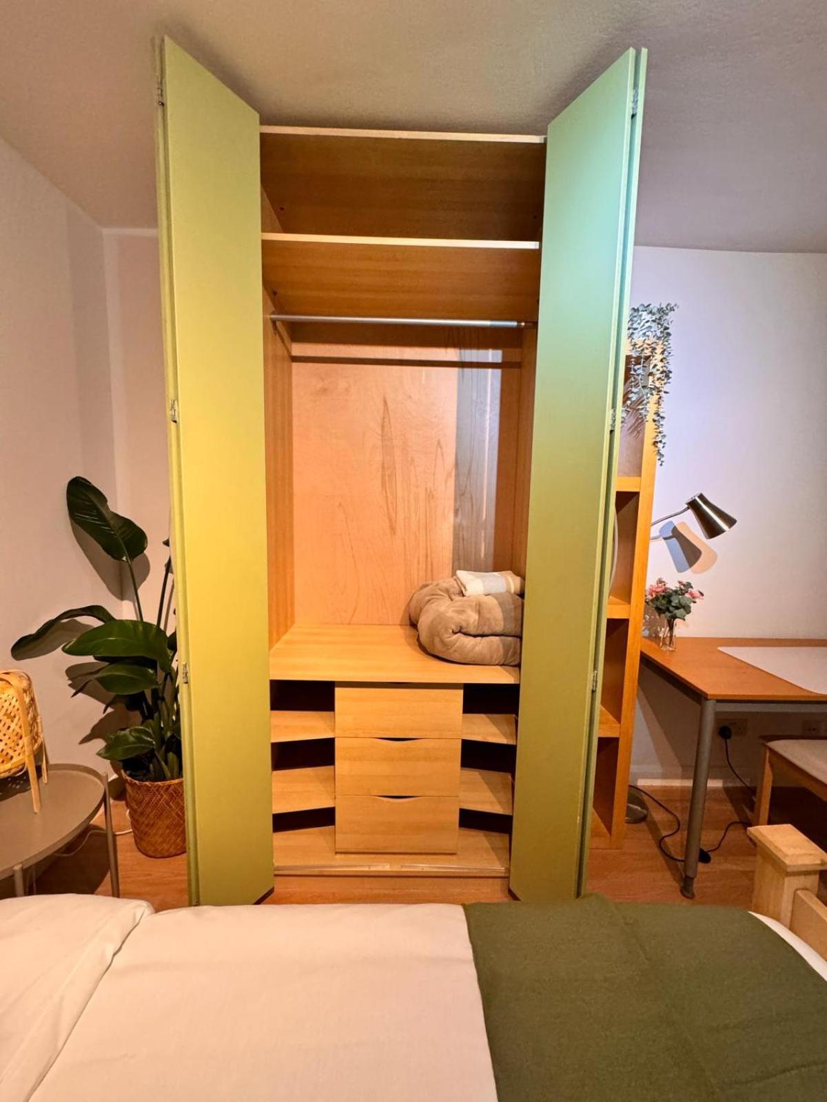 Luxury In Cross Harbour Guest house London
